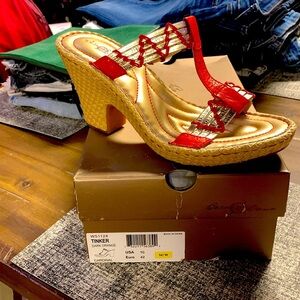 NIB 10 Born Crown (dark orange, Looks More Red)Tinker Sandal